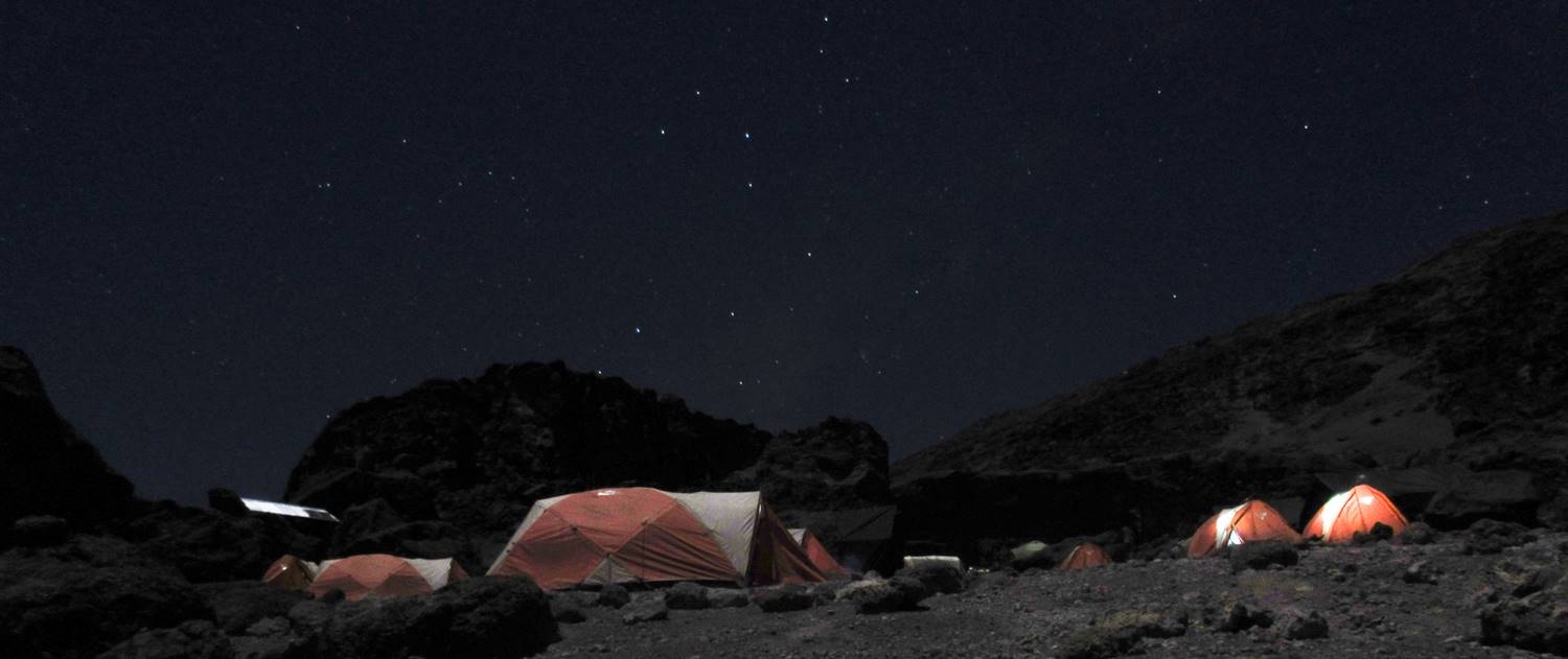 School Hut base camp under the stars - photo by Giovanni Baffa Scinelli