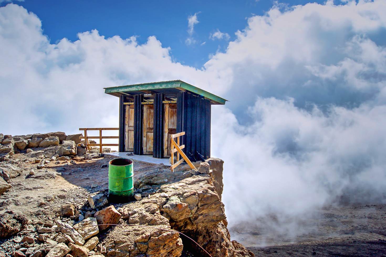 Barafu Hut Toilet (© Lonely Planet)